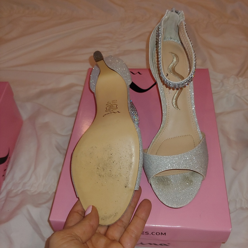 Dress shoes